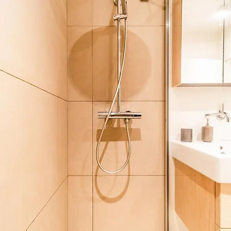 Beautiful In The And Free Parking